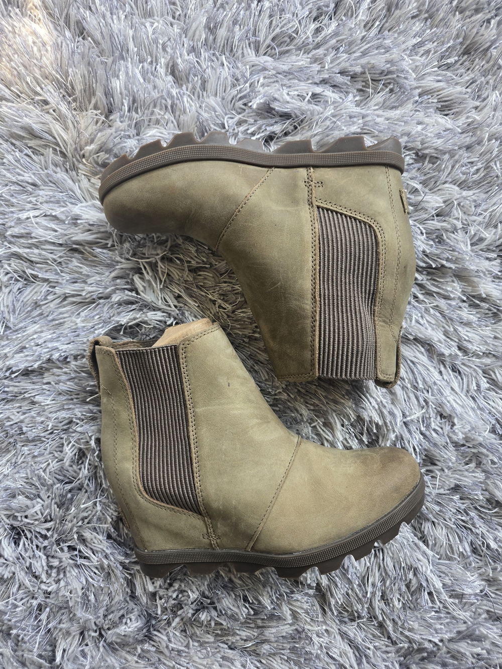 Sorel Joan Women's Olive Chelsea Wedge Ankle Boots -